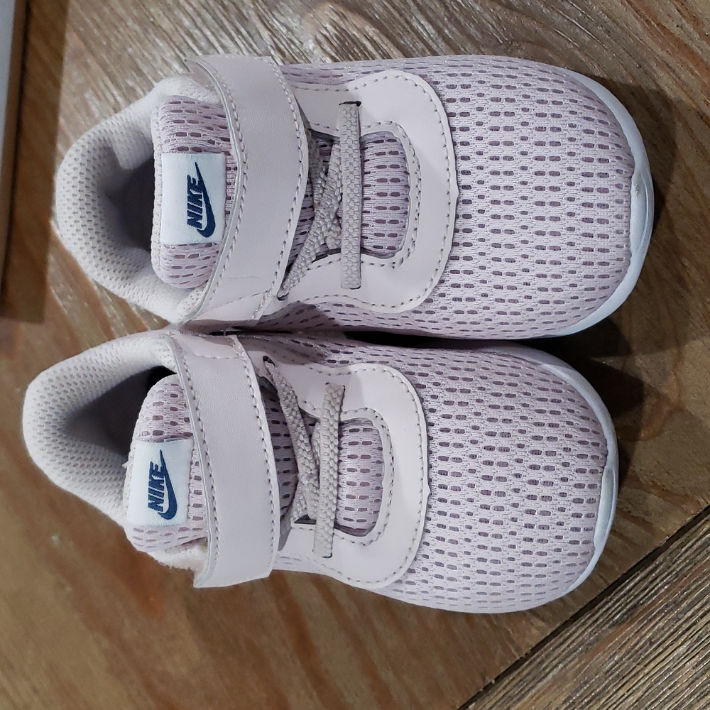 Nike toddler sneakers